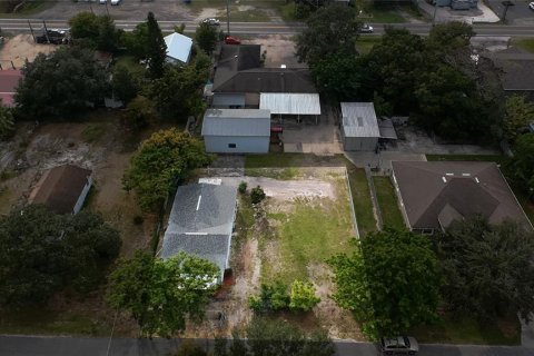 House in Auburndale, Florida 3 bedrooms, 130.06 sq.m. № 1393329 - photo 9