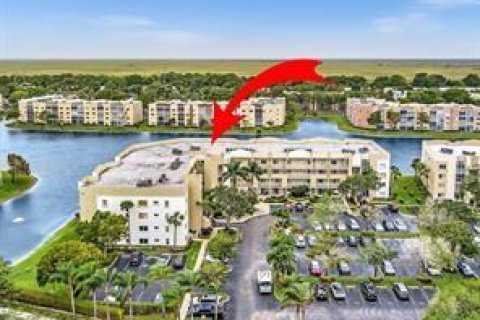 Condominio en venta en Tamarac, Florida, 2 dormitorios, 139.35 m2 № 1132696 - foto 2