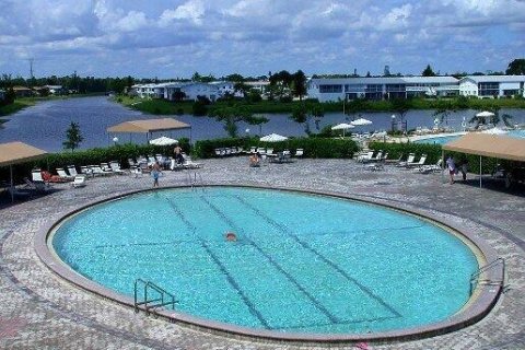 Condo in West Palm Beach, Florida, 2 bedrooms  № 1132664 - photo 6