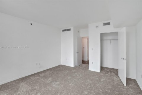 Condominio en venta en Miami, Florida, 1 dormitorio, 68.56 m2 № 1377659 - foto 7