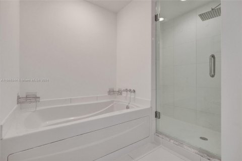 Condominio en venta en Miami, Florida, 1 dormitorio, 68.56 m2 № 1377659 - foto 11