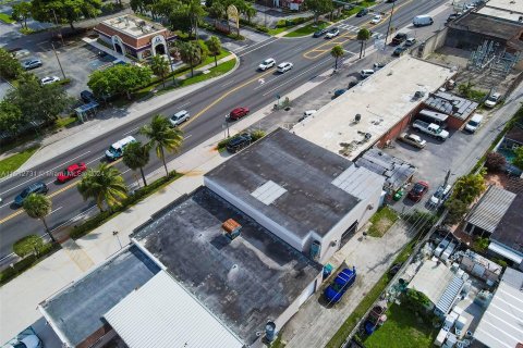 Propiedad comercial en venta en Miami, Florida № 1235067 - foto 3