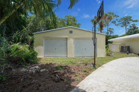 House in West Palm Beach, Florida 3 bedrooms, 184.88 sq.m. № 1223233 - photo 9