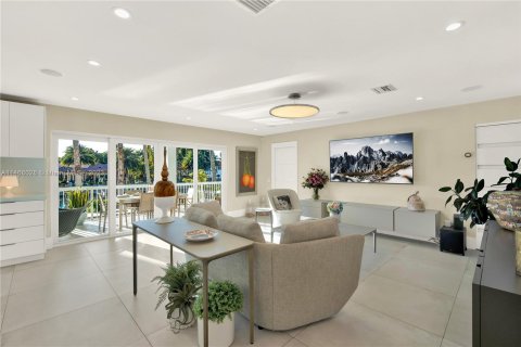 Villa ou maison à vendre à Coral Gables, Floride: 4 chambres, 358.05 m2 № 778812 - photo 26