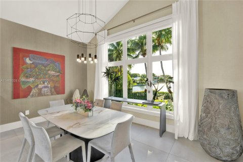 Villa ou maison à vendre à Coral Gables, Floride: 4 chambres, 358.05 m2 № 778812 - photo 23