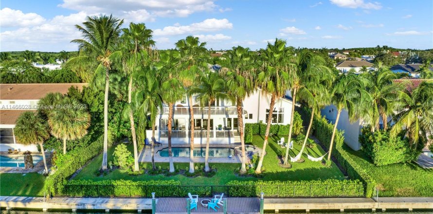 Casa en Coral Gables, Florida 4 dormitorios, 358.05 m2 № 778812