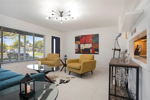 Villa ou maison à vendre à Wilton Manors, Floride: 3 chambres, 117.15 m2 № 890522 - photo 17