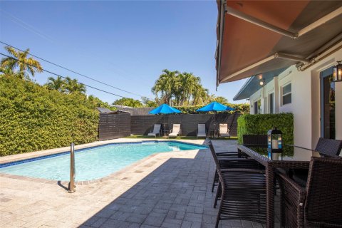 Villa ou maison à vendre à Wilton Manors, Floride: 3 chambres, 117.15 m2 № 890522 - photo 6