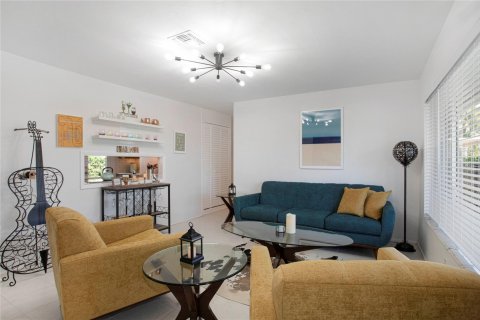 Villa ou maison à vendre à Wilton Manors, Floride: 3 chambres, 117.15 m2 № 890522 - photo 16