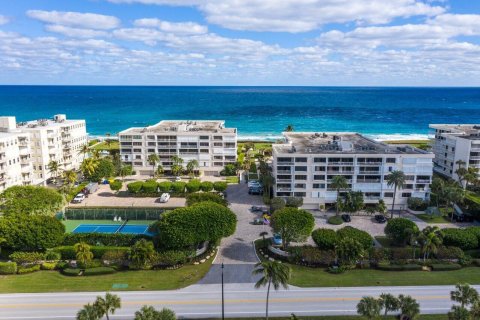 Condo in Palm Beach, Florida, 2 bedrooms  № 1209237 - photo 2