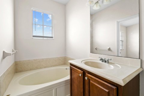 Townhouse in Jupiter, Florida 2 bedrooms, 143.26 sq.m. № 1209274 - photo 9