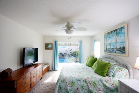 Casa en venta en Weeki Wachee, Florida, 5 dormitorios, 191.1 m2 № 1346309 - foto 26