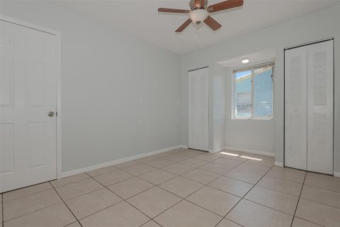 House in Hollywood, Florida 2 bedrooms, 69.58 sq.m. № 1186266 - photo 10