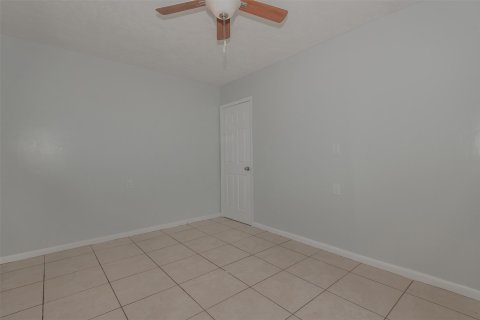 House in Hollywood, Florida 2 bedrooms, 69.58 sq.m. № 1186266 - photo 9
