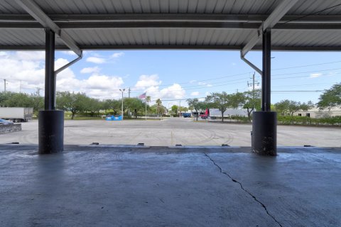 Commercial property in Pompano Beach, Florida № 440380 - photo 25