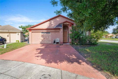 Villa ou maison à vendre à Kissimmee, Floride: 3 chambres, 143.81 m2 № 1340086 - photo 3