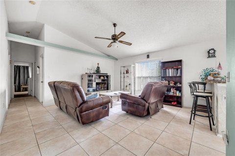 Villa ou maison à vendre à Kissimmee, Floride: 3 chambres, 143.81 m2 № 1340086 - photo 8