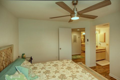 Condo in Port Charlotte, Florida, 2 bedrooms  № 994958 - photo 27