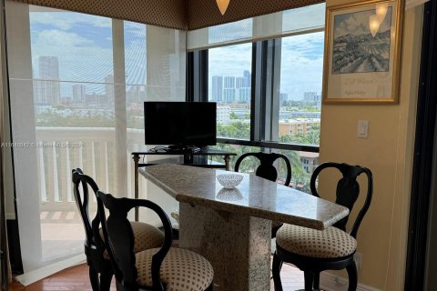 Condo in Aventura, Florida, 3 bedrooms  № 1331063 - photo 12