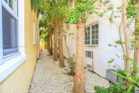 Propiedad comercial en venta en Miami Beach, Florida № 1332180 - foto 8