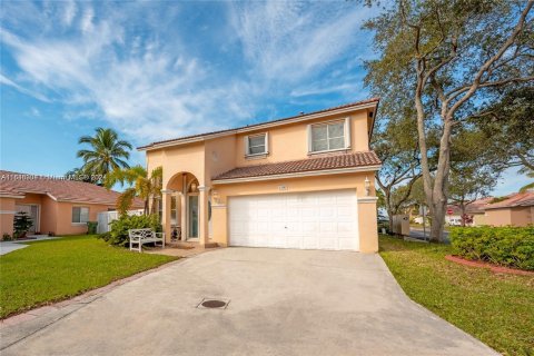 Adosado en venta en Pembroke Pines, Florida, 3 dormitorios, 148.64 m2 № 1332206 - foto 2