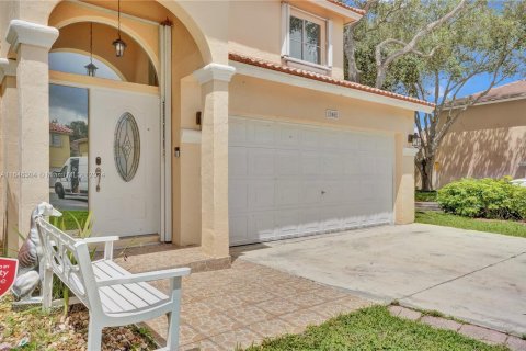 Touwnhouse à vendre à Pembroke Pines, Floride: 3 chambres, 148.64 m2 № 1332206 - photo 3