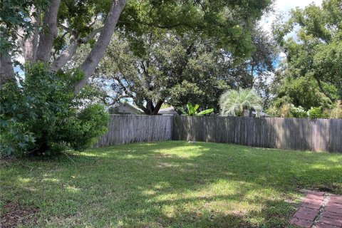 House in Holiday, Florida 2 bedrooms, 128.95 sq.m. № 1346811 - photo 12