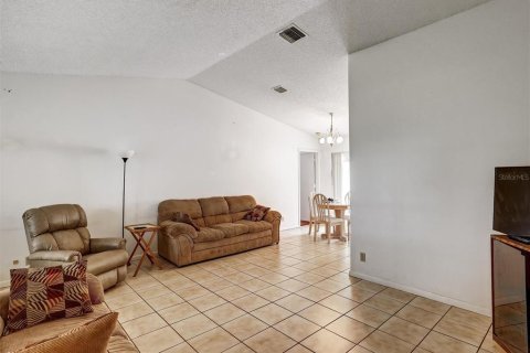 House in Deerfield Beach, Florida 3 bedrooms, 151.99 sq.m. № 1346776 - photo 6