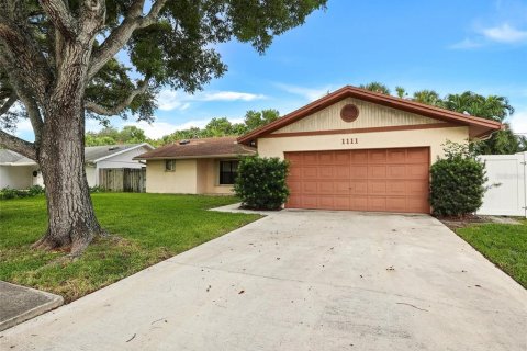 House in Deerfield Beach, Florida 3 bedrooms, 151.99 sq.m. № 1346776 - photo 2