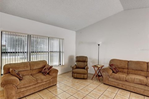 House in Deerfield Beach, Florida 3 bedrooms, 151.99 sq.m. № 1346776 - photo 7