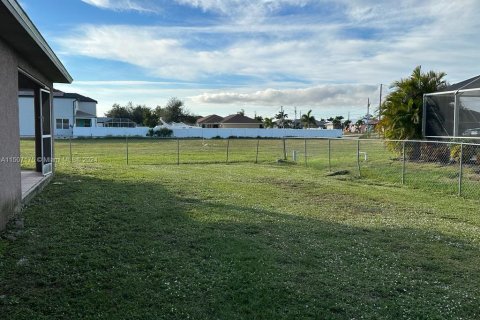 Villa ou maison à vendre à Cape Coral, Floride: 4 chambres № 925017 - photo 26