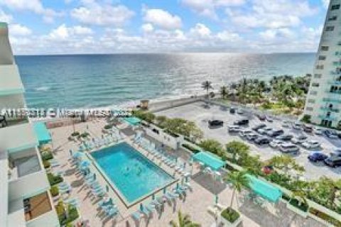 Condominio en venta en Hollywood, Florida, 2 dormitorios, 80.92 m2 № 1332367 - foto 24