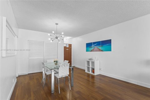 Copropriété à vendre à Hollywood, Floride: 1 chambre, 81.2 m2 № 1292642 - photo 7