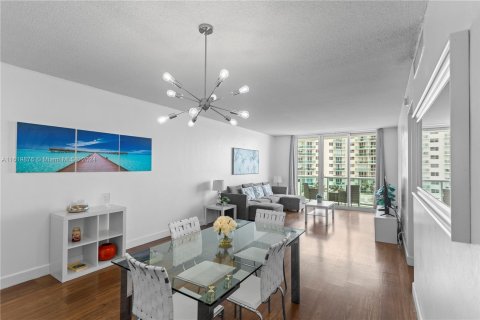 Copropriété à vendre à Hollywood, Floride: 1 chambre, 81.2 m2 № 1292642 - photo 4