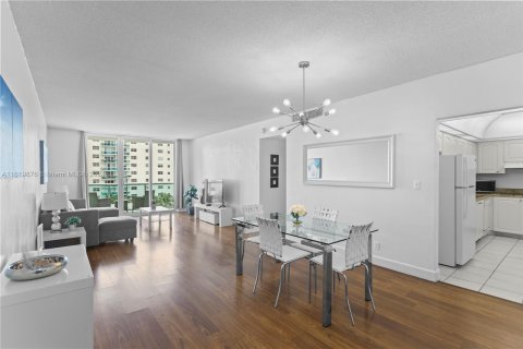 Copropriété à vendre à Hollywood, Floride: 1 chambre, 81.2 m2 № 1292642 - photo 3