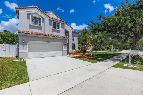 House in Weston, Florida 5 bedrooms, 247.96 sq.m. № 1321331 - photo 5