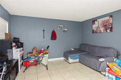 Condo in Oakland Park, Florida, 2 bedrooms  № 1427250 - photo 4