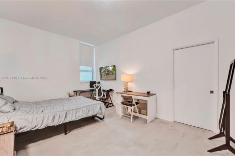 Condominio en venta en Miami, Florida, 1 dormitorio, 68.56 m2 № 1431202 - foto 17