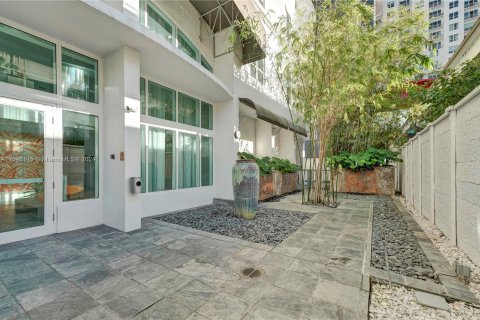 Condominio en venta en Miami, Florida, 1 dormitorio, 68.56 m2 № 1431202 - foto 30