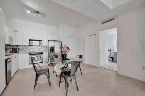 Condominio en venta en Miami, Florida, 1 dormitorio, 68.56 m2 № 1431202 - foto 4