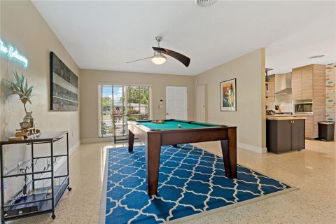 Villa ou maison à louer à Sarasota, Floride: 2 chambres, 129.32 m2 № 504639 - photo 4