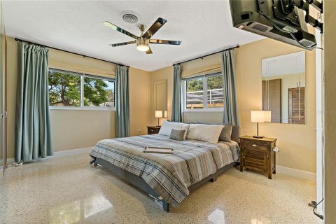 Villa ou maison à louer à Sarasota, Floride: 2 chambres, 129.32 m2 № 504639 - photo 15