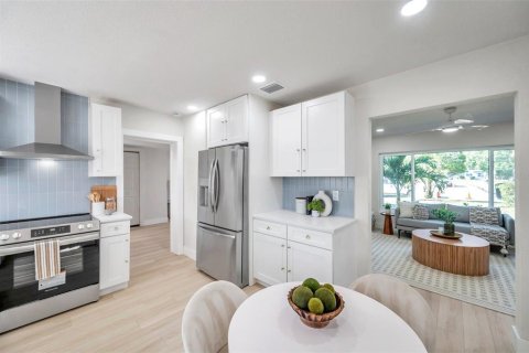 Casa en venta en Tampa, Florida, 4 dormitorios, 112.88 m2 № 1341526 - foto 24