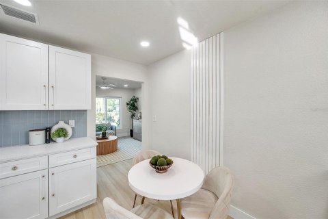 Casa en venta en Tampa, Florida, 4 dormitorios, 112.88 m2 № 1341526 - foto 23