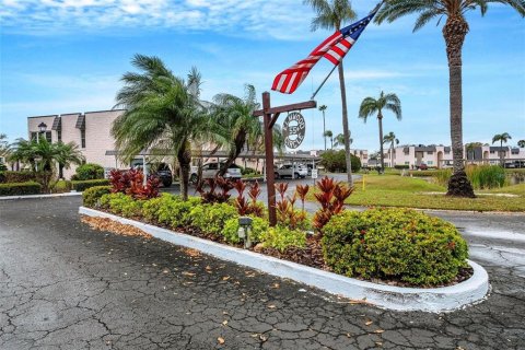 Copropriété à vendre à Seminole, Floride: 3 chambres, 144.93 m2 № 1347064 - photo 16