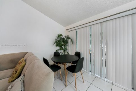 Copropriété à vendre à Miami, Floride: 1 chambre, 80.08 m2 № 1345913 - photo 8