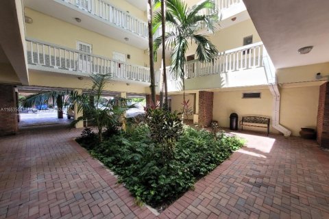 Copropriété à louer à Fort Lauderdale, Floride: 2 chambres, 83.61 m2 № 1348380 - photo 15