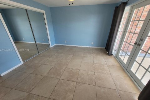 Copropriété à louer à Fort Lauderdale, Floride: 2 chambres, 83.61 m2 № 1348380 - photo 5