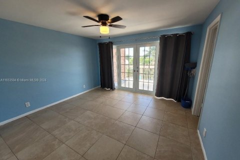 Copropriété à louer à Fort Lauderdale, Floride: 2 chambres, 83.61 m2 № 1348380 - photo 8