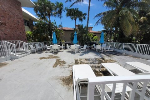 Copropriété à louer à Fort Lauderdale, Floride: 2 chambres, 83.61 m2 № 1348380 - photo 16